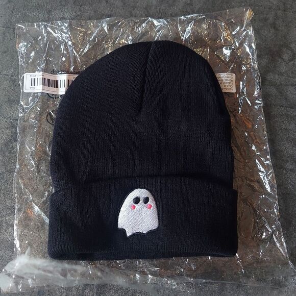Accessories - Cute Ghost Cuffed Beanie Hat Black